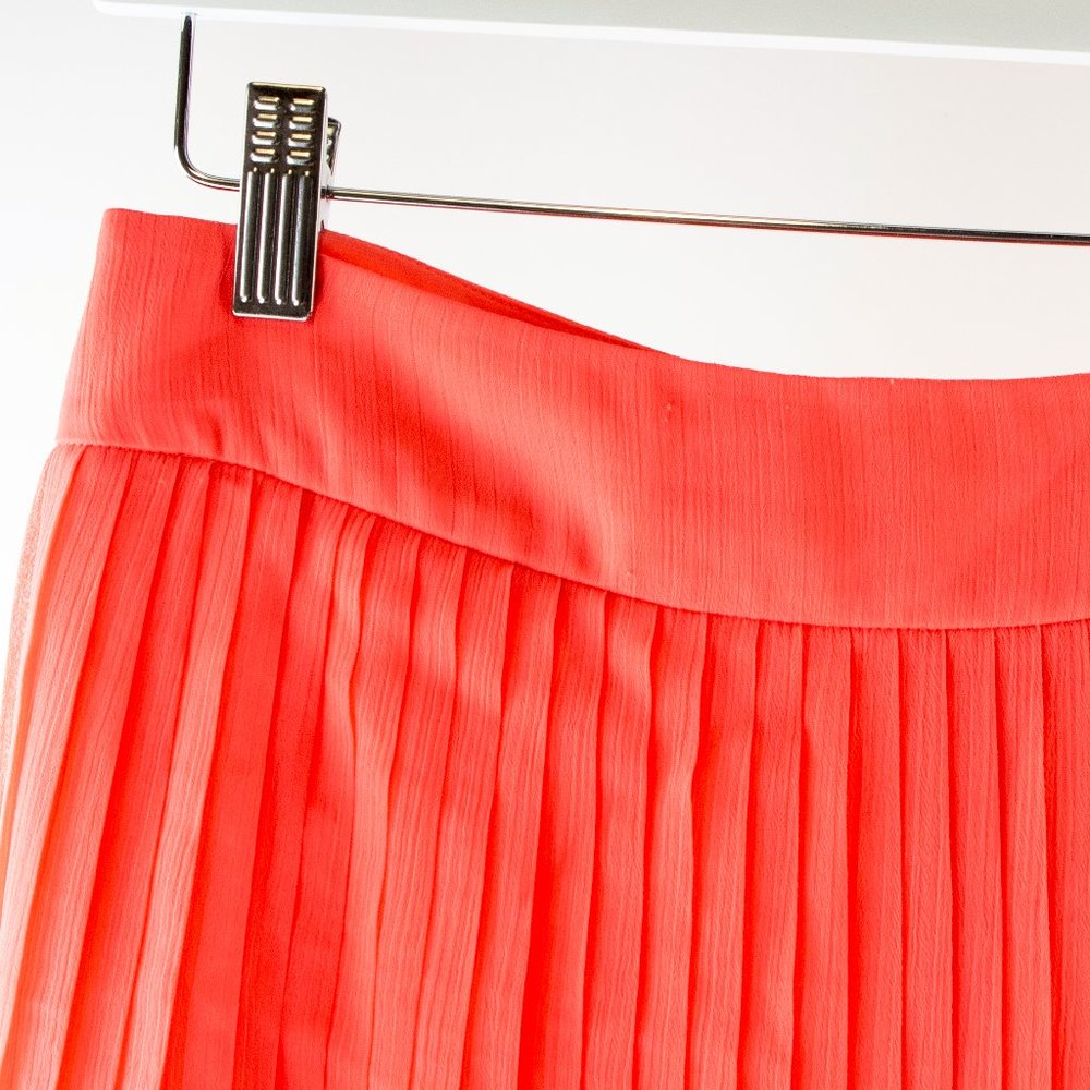 Alice + Olivia Coral Accordion-Pleated Skirt - Picture 3 of 8